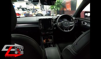 Volvo XC40 T5 R-DESIGN full