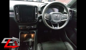 Volvo XC40 T5 R-DESIGN full