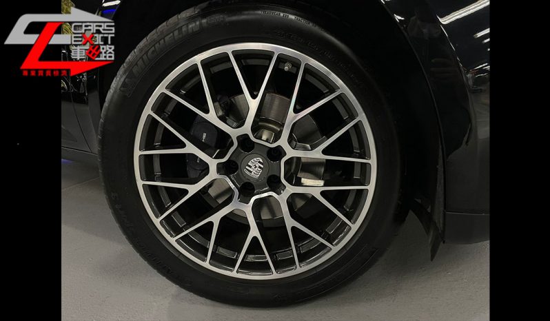 Porsche Macan full
