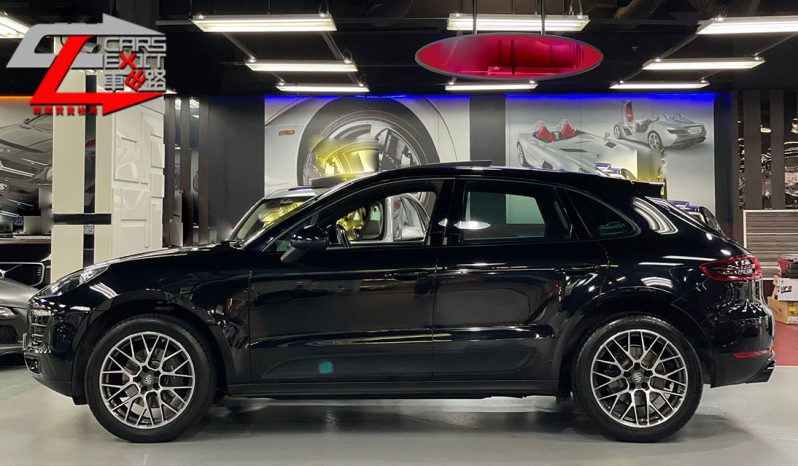 Porsche Macan full