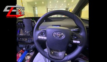 Toyota Prius full