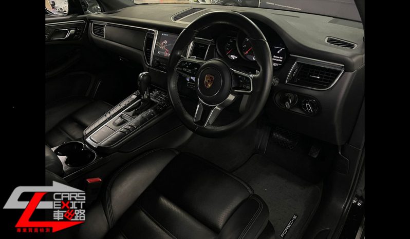 Porsche Macan full