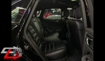 Porsche Macan full