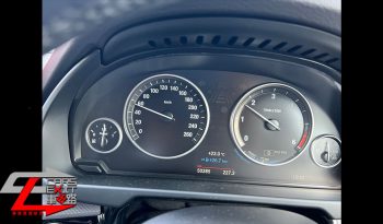 BMW X5 XDRIVE30D M SPORT EDITION (F15) full
