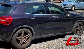 Mercedes Benz GLA 200 full