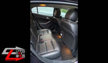 Mercedes Benz GLA 200 full