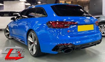 Audi RS4 Avant full