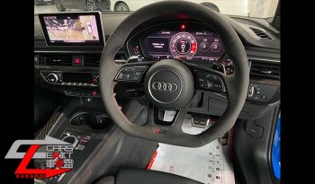 Audi RS4 Avant full