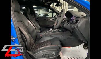 Audi RS4 Avant full